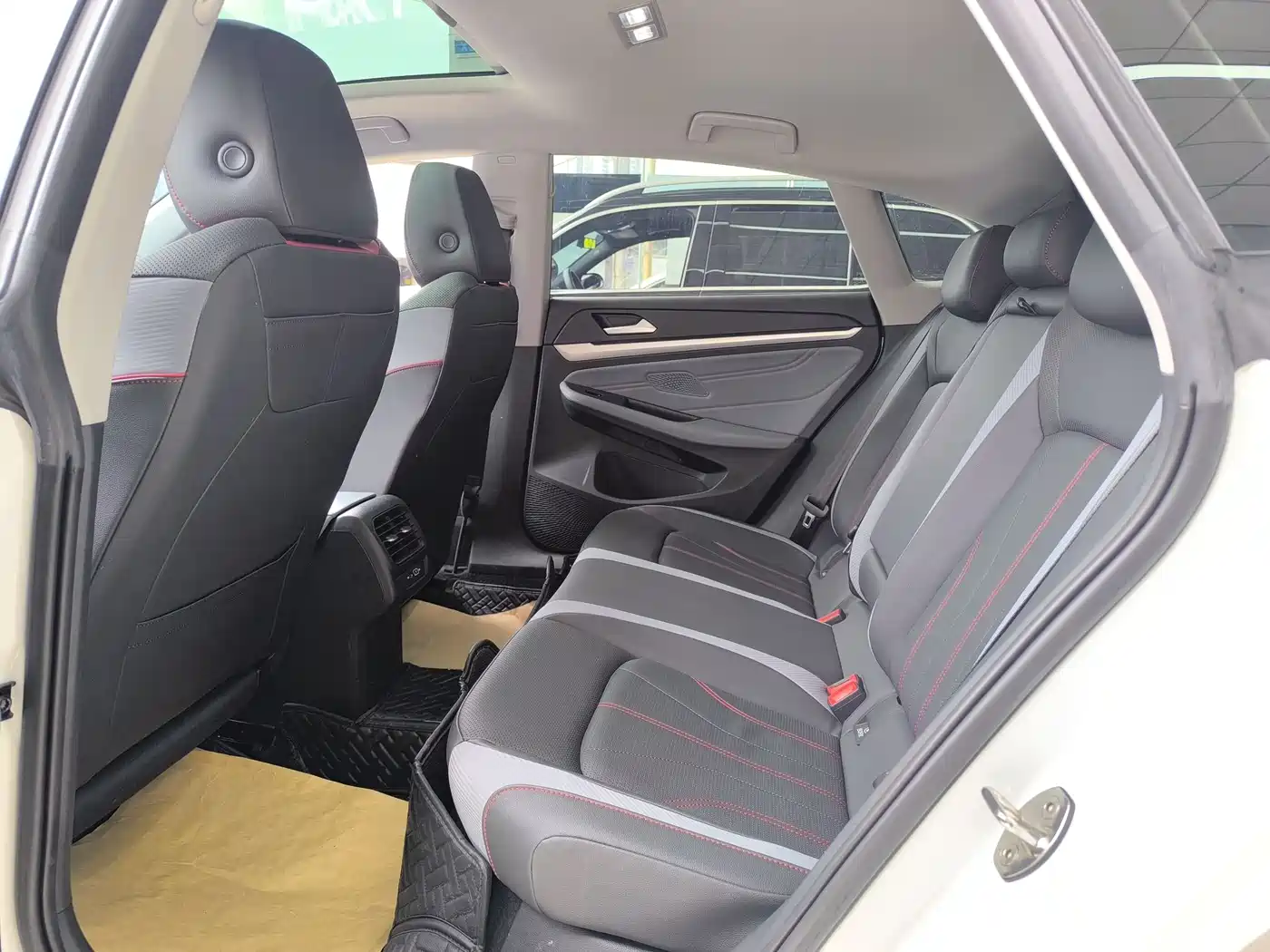Volkswagen Lamando 2024 Lamando L 280TSI DSG Stylish Edition фото 5