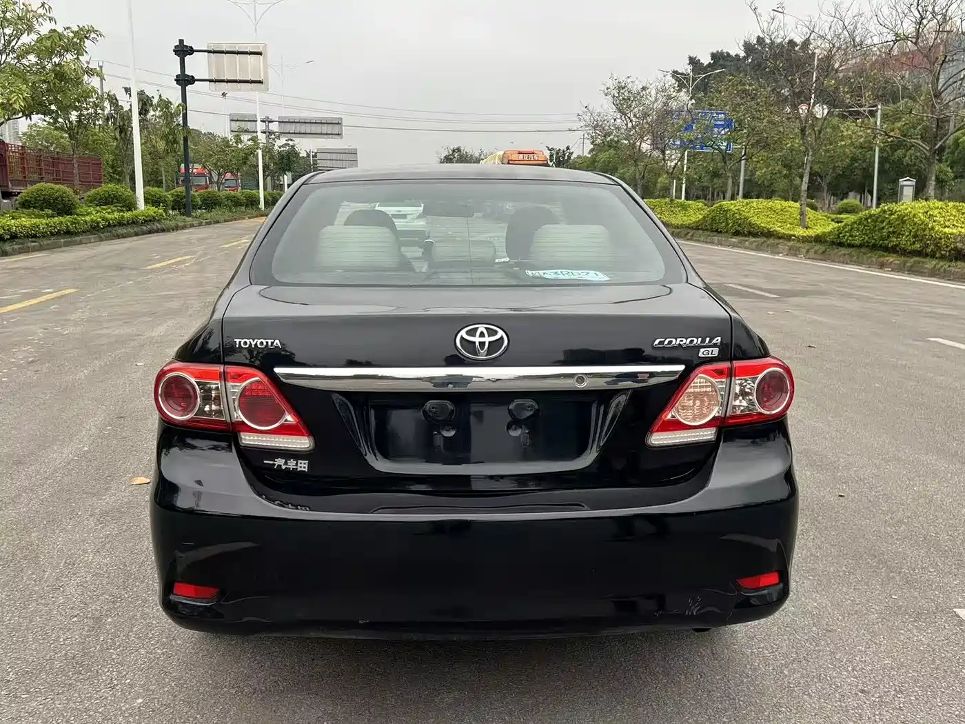 Toyota Corolla 2013 Special Edition 1.6L Manual Ultimate Cool GL фото 7