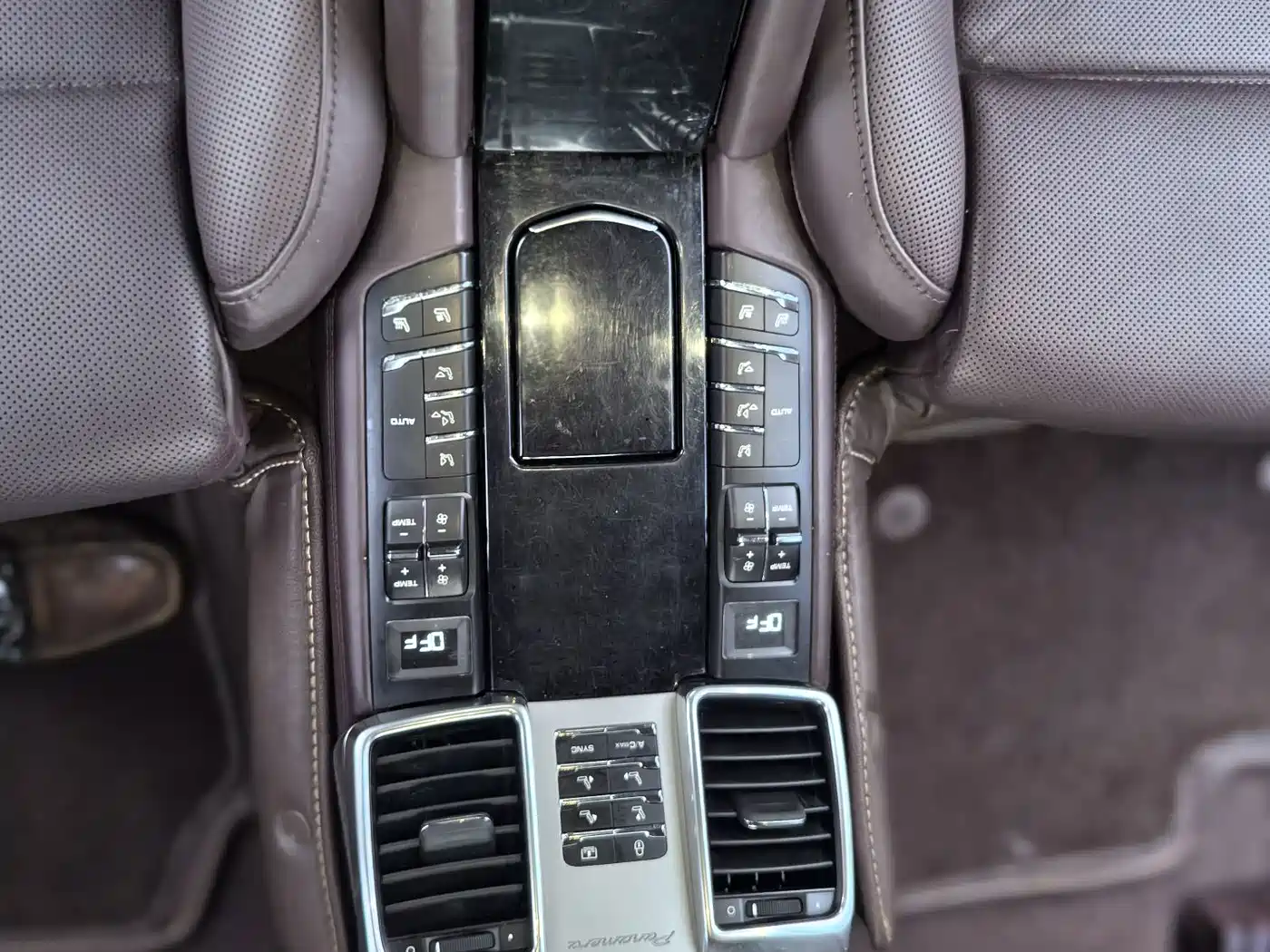 صورة 27 - Porsche Panamera