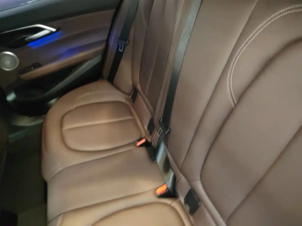 BMW 1 Series 2022 125i M Sport Shadow Edition фото 14