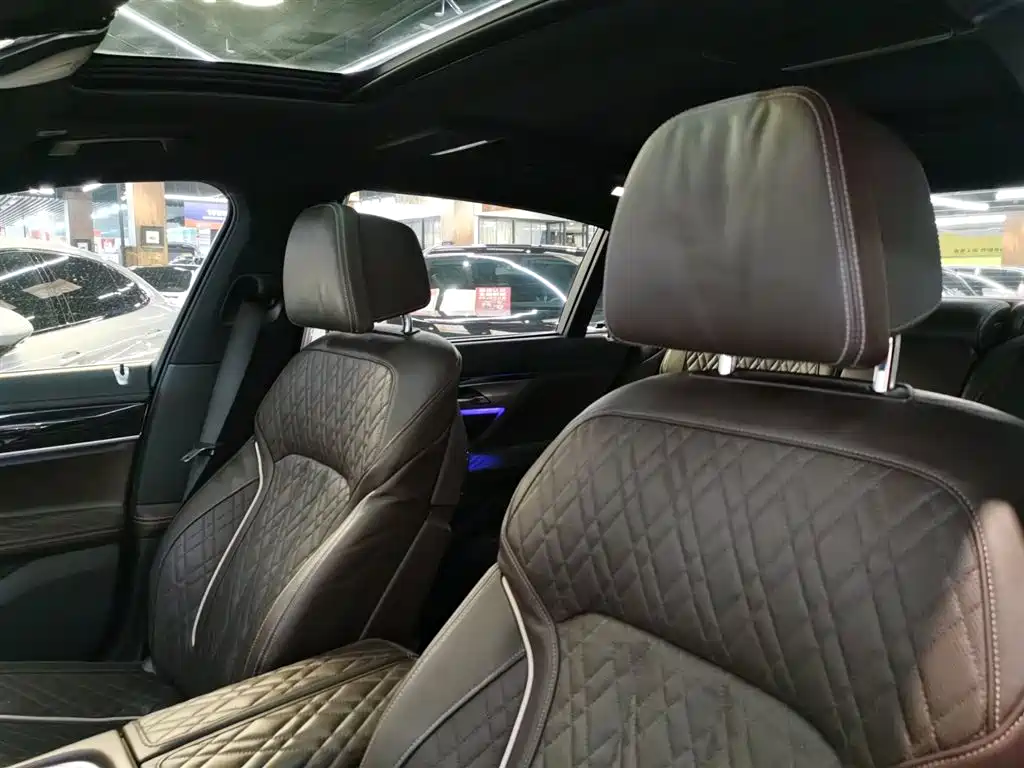 BMW 7 Series 2019 Facelift 740Li Leading M Sport Package фото 12