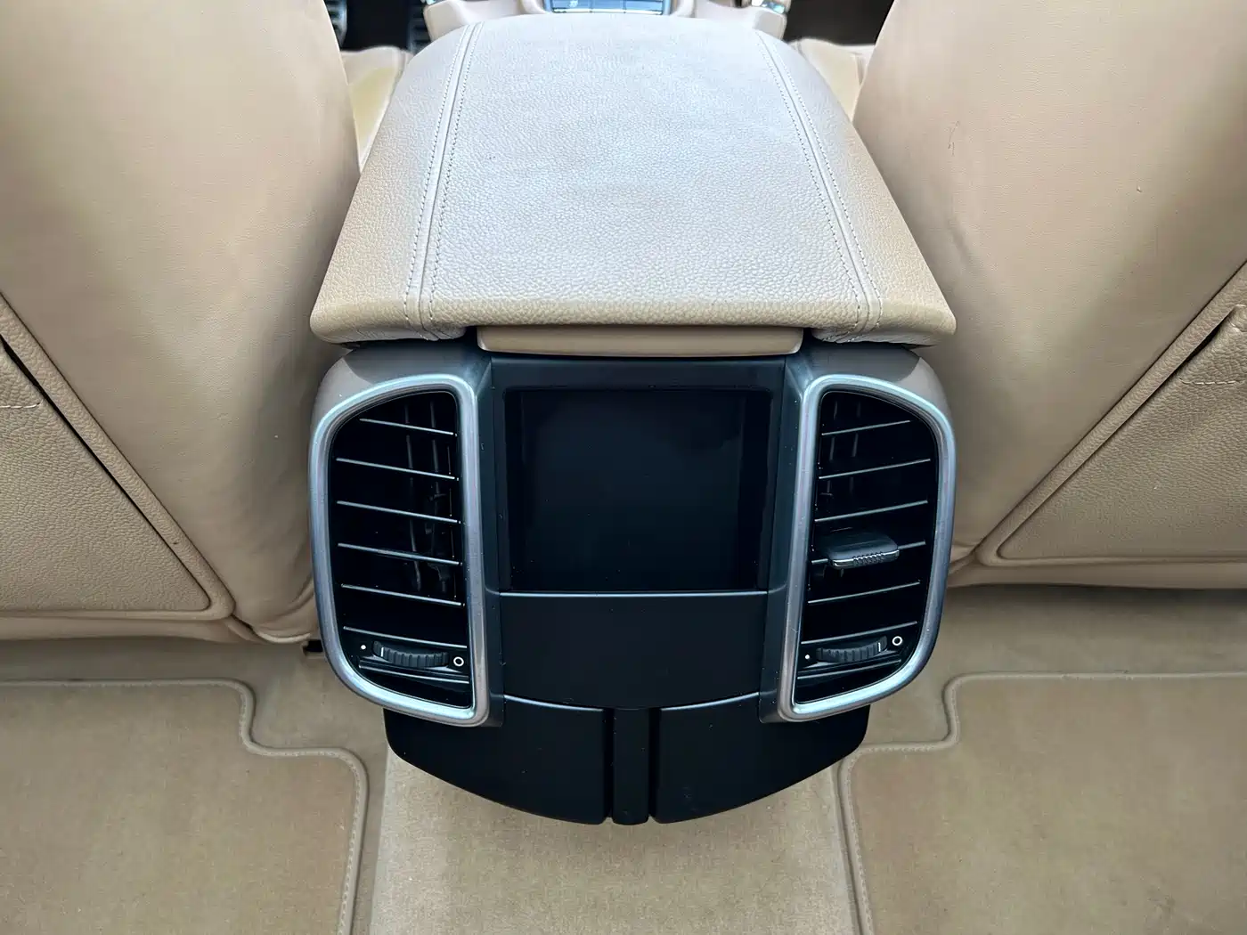 Porsche Cayenne 2016 Cayenne Platinum Edition 3.0T фото 34
