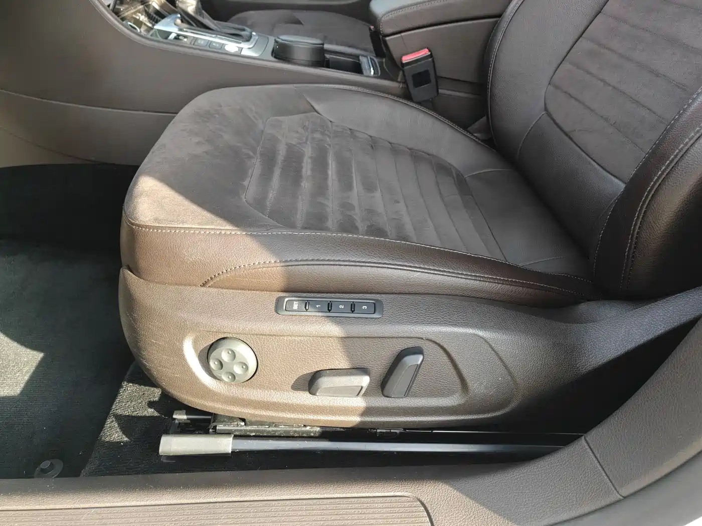 Volkswagen Magotan (Import) 2012 Wagon 2.0TSI Comfort фото 9