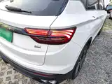 Фото 8 - Geely Coolray