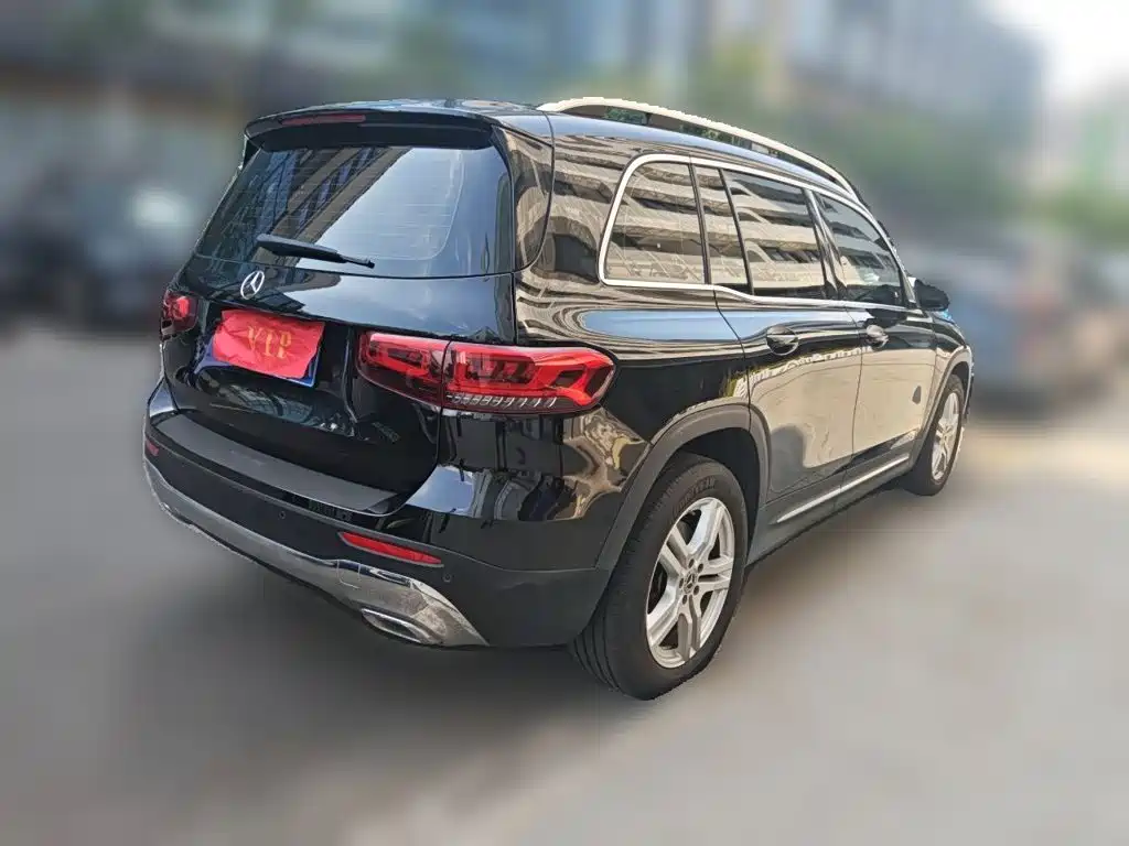 Photo 4 - Mercedes-Benz GLB