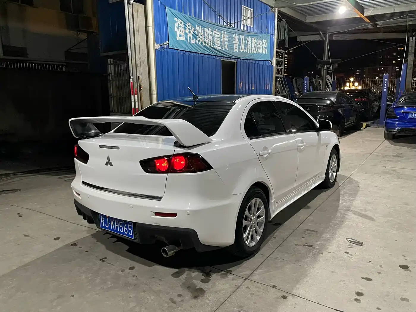 Mitsubishi Lancer EX 2011 Zhi Shang Edition 1.8L CVT Luxury фото 8