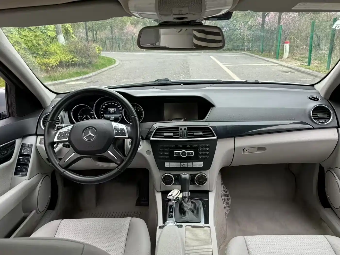 Mercedes-Benz C-Class 2013 C 180 Classic Grand Edition фото 6
