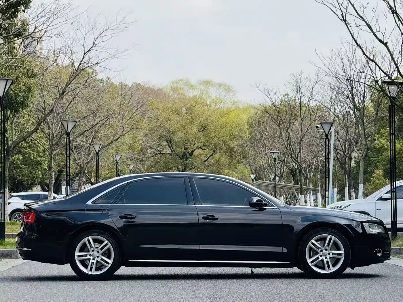 Фото 7 - Audi A8