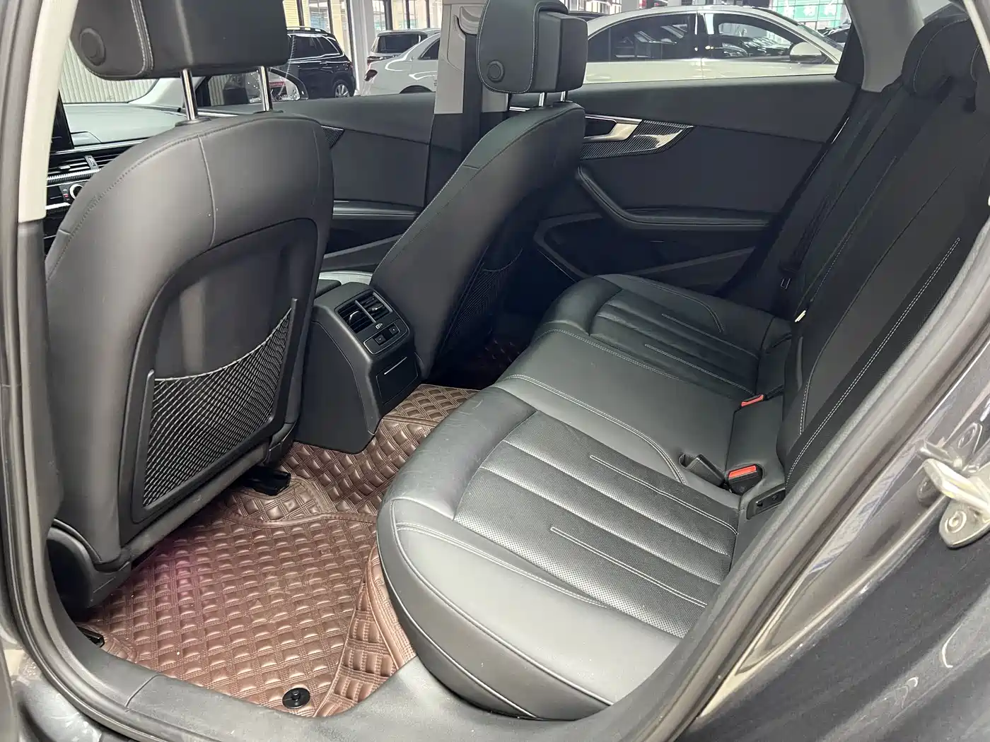Audi A4L 2020 40 TFSI Fashion Elegance фото 11