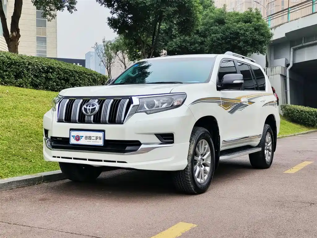 TOYOTA PRADO