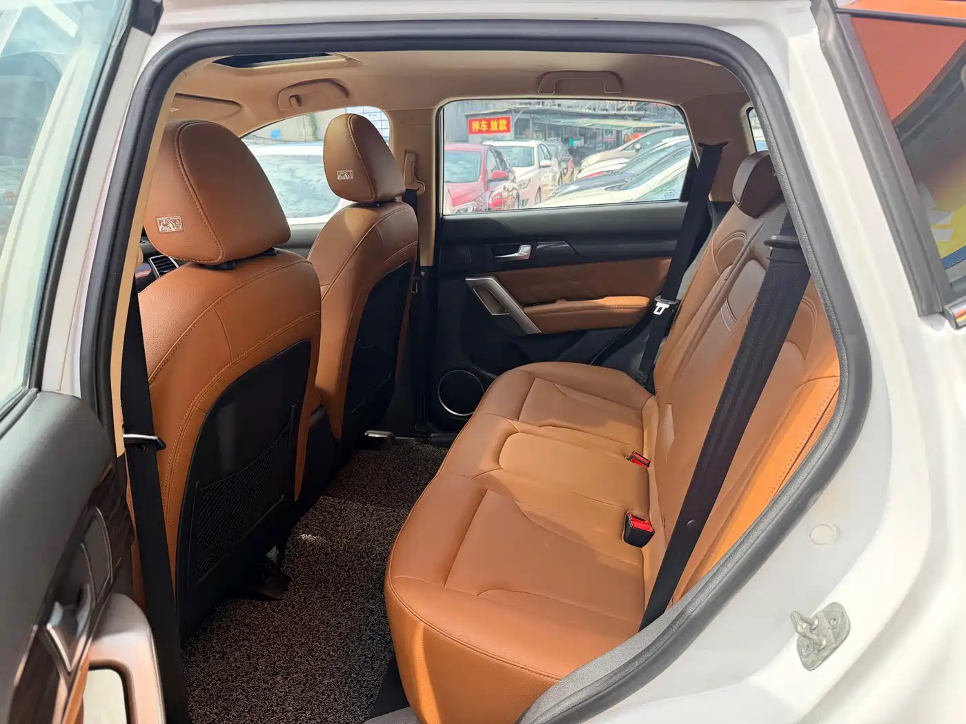Haval H2 2015 2015 1.5T Automatic 2WD Premium Edition