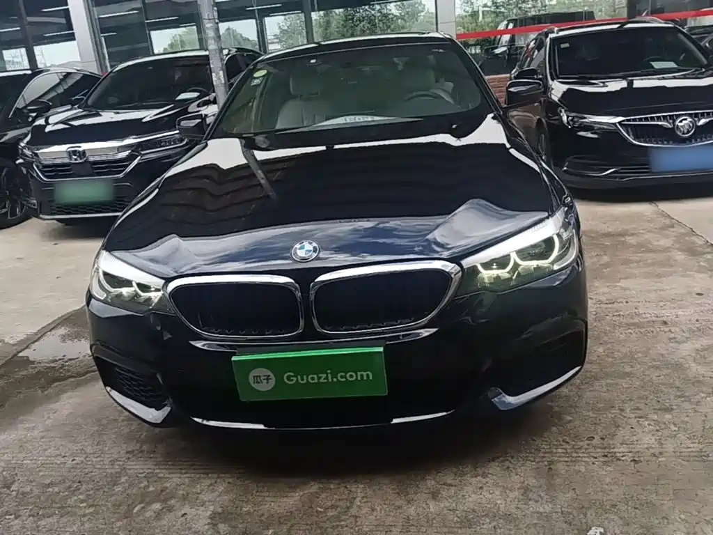 Фото 3 - BMW 5 Series