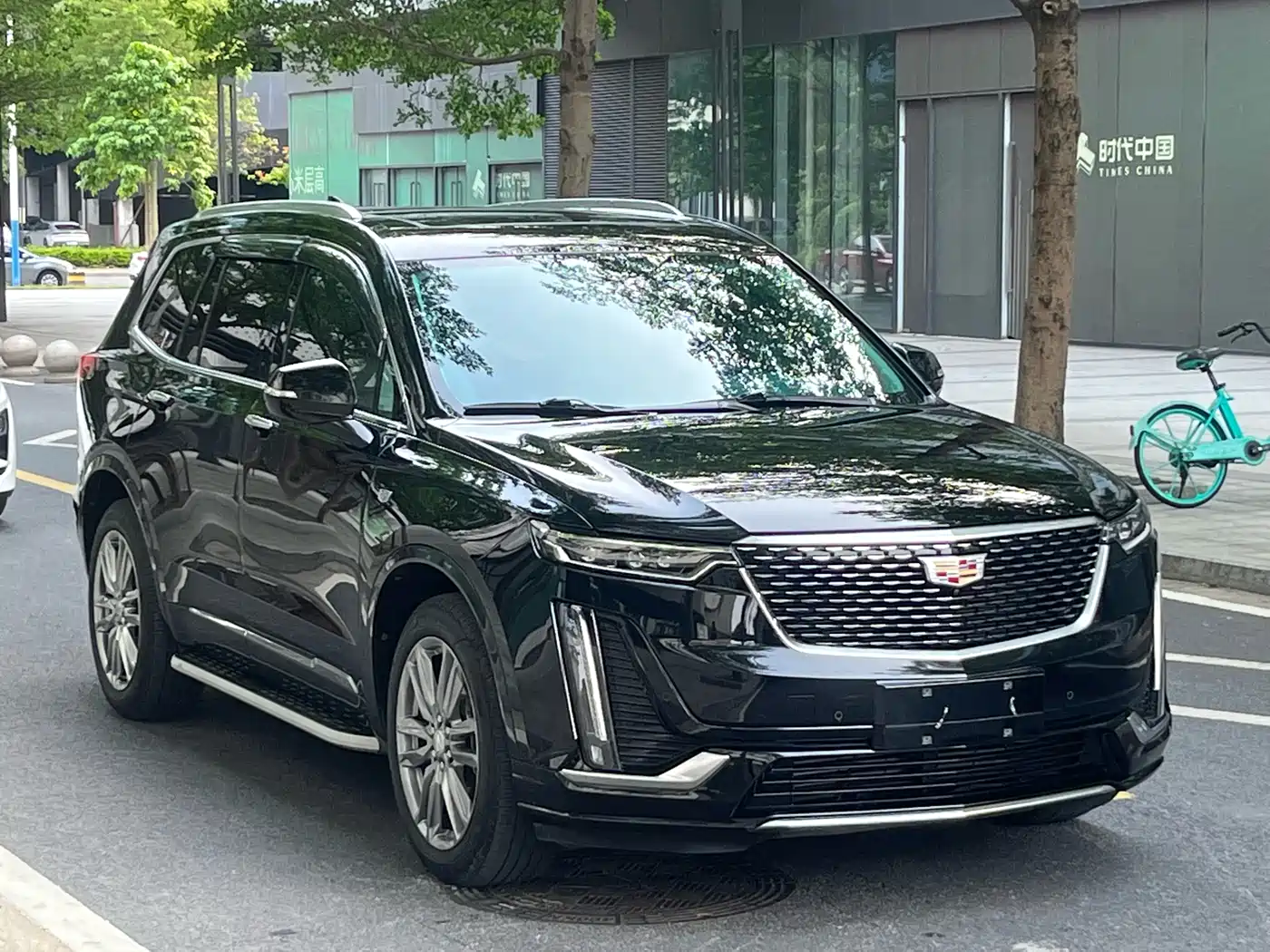 CADILLAC XT6