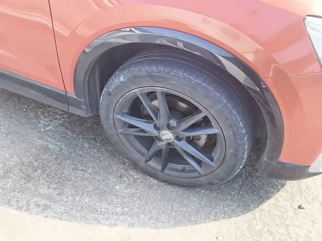 Photo 12 - Audi Q2L