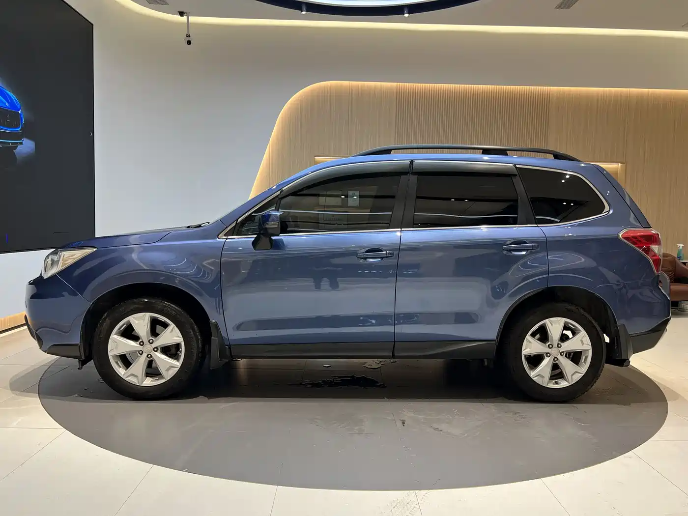 Subaru Forester 2013 2.5i Automatic Luxury Edition фото 7