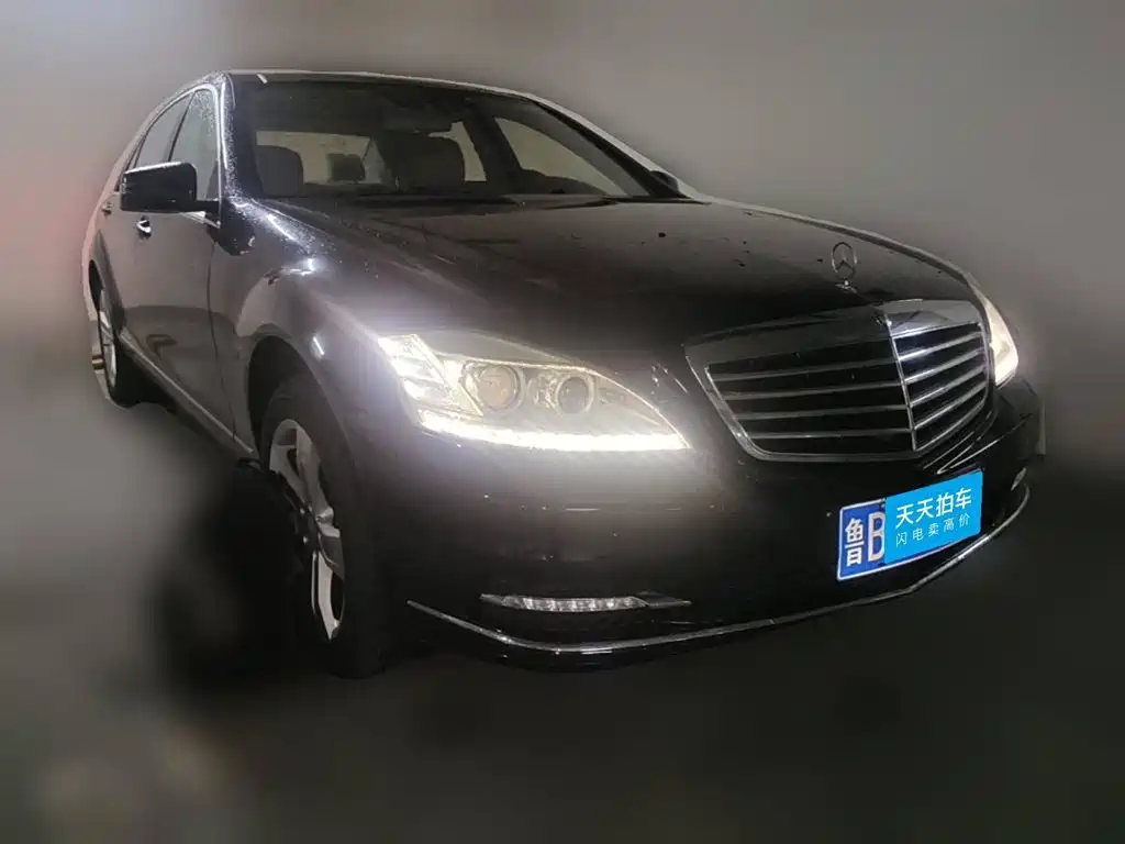 Фото 3 - Mercedes-Benz S-Class