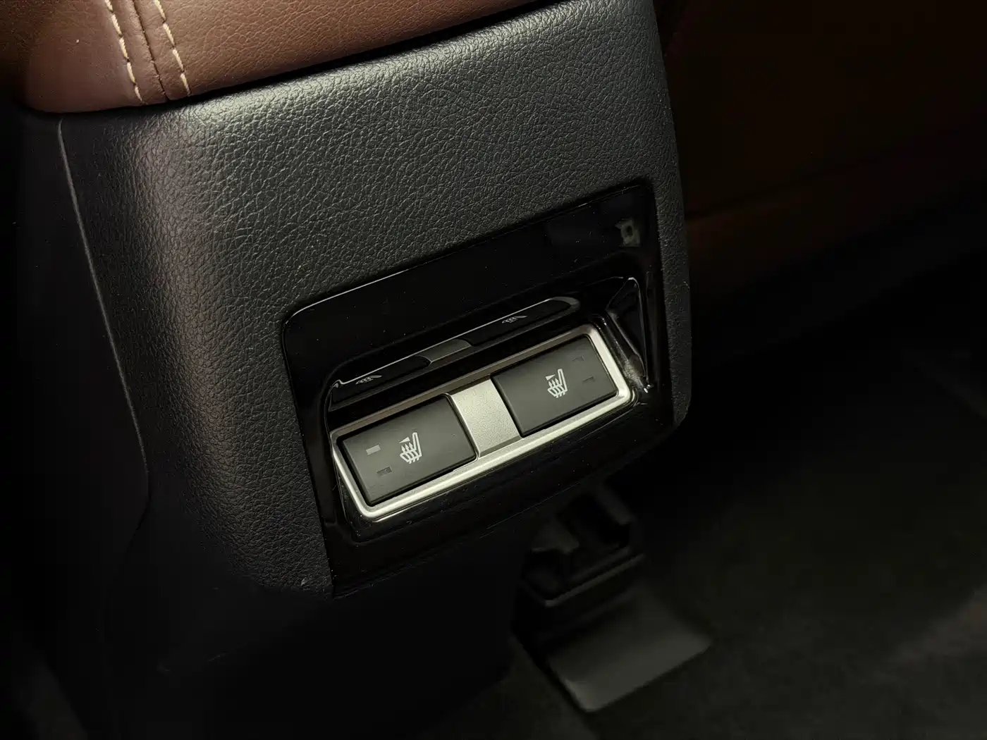 Subaru Forester 2017 2.5i Luxury Special Edition фото 17
