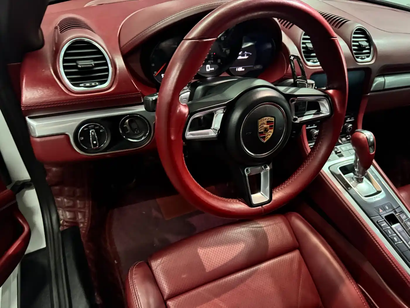Porsche 718 2016 Boxster 2.0T фото 5