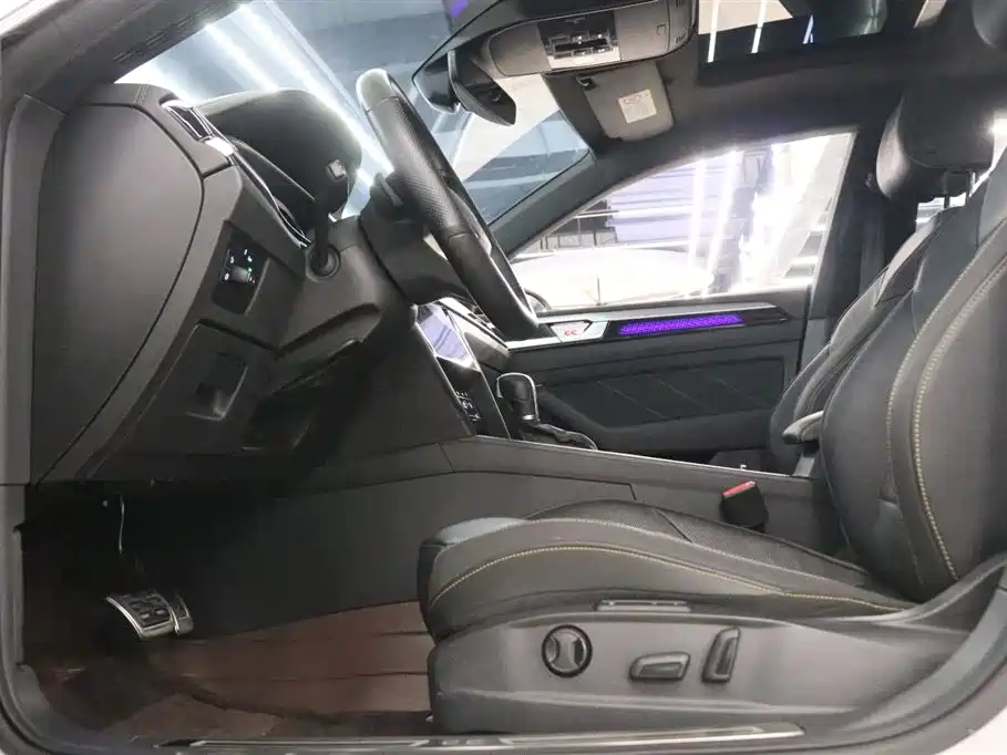 Volkswagen FAW-Volkswagen CC 2024 380TSI Eye-catching Public Sharing Edition фото 15
