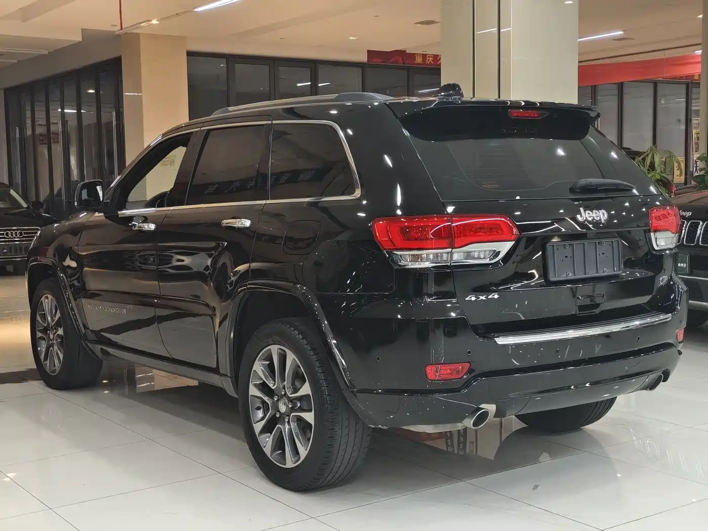 Jeep Grand Cherokee (Import) 2019 2017 3.6L Luxury Navigation Edition