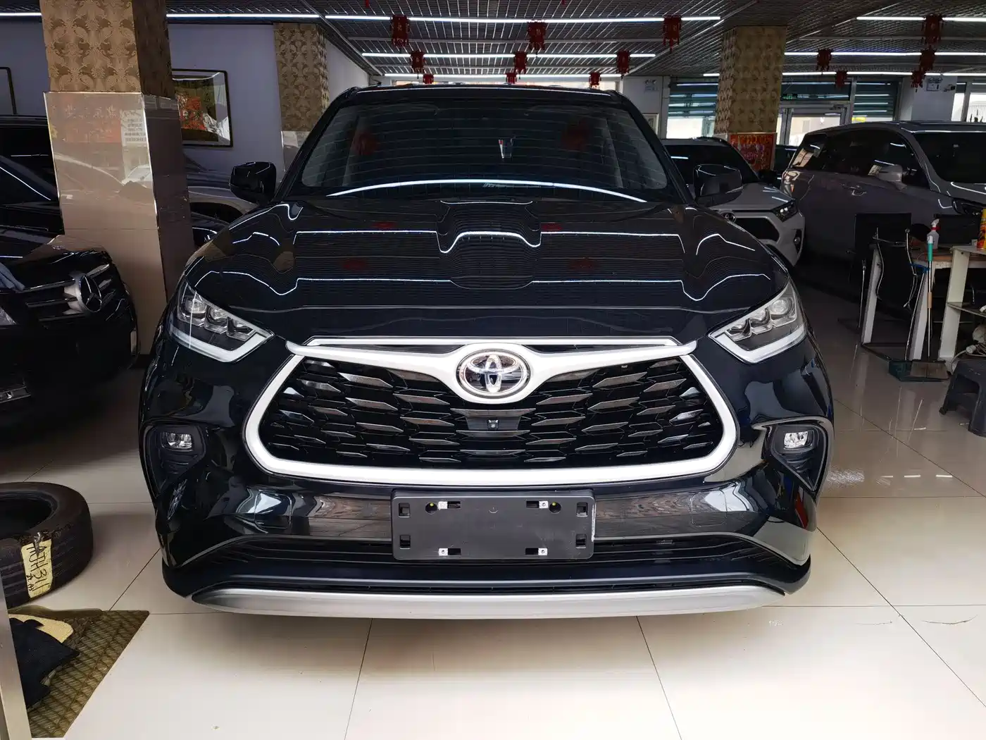Toyota Highlander 2024 2.5L Smart Hybrid 4WD Elite 7-seater фото 2