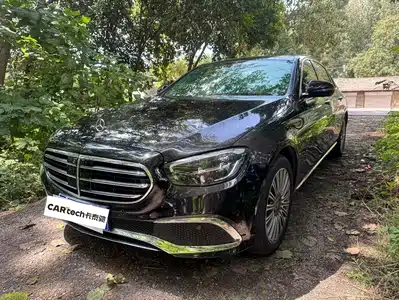 Mercedes-Benz E