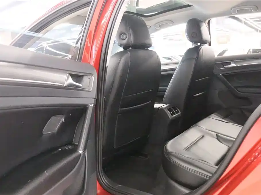 Volkswagen Golf 2015 1.4TSI Automatic Comfort фото 13
