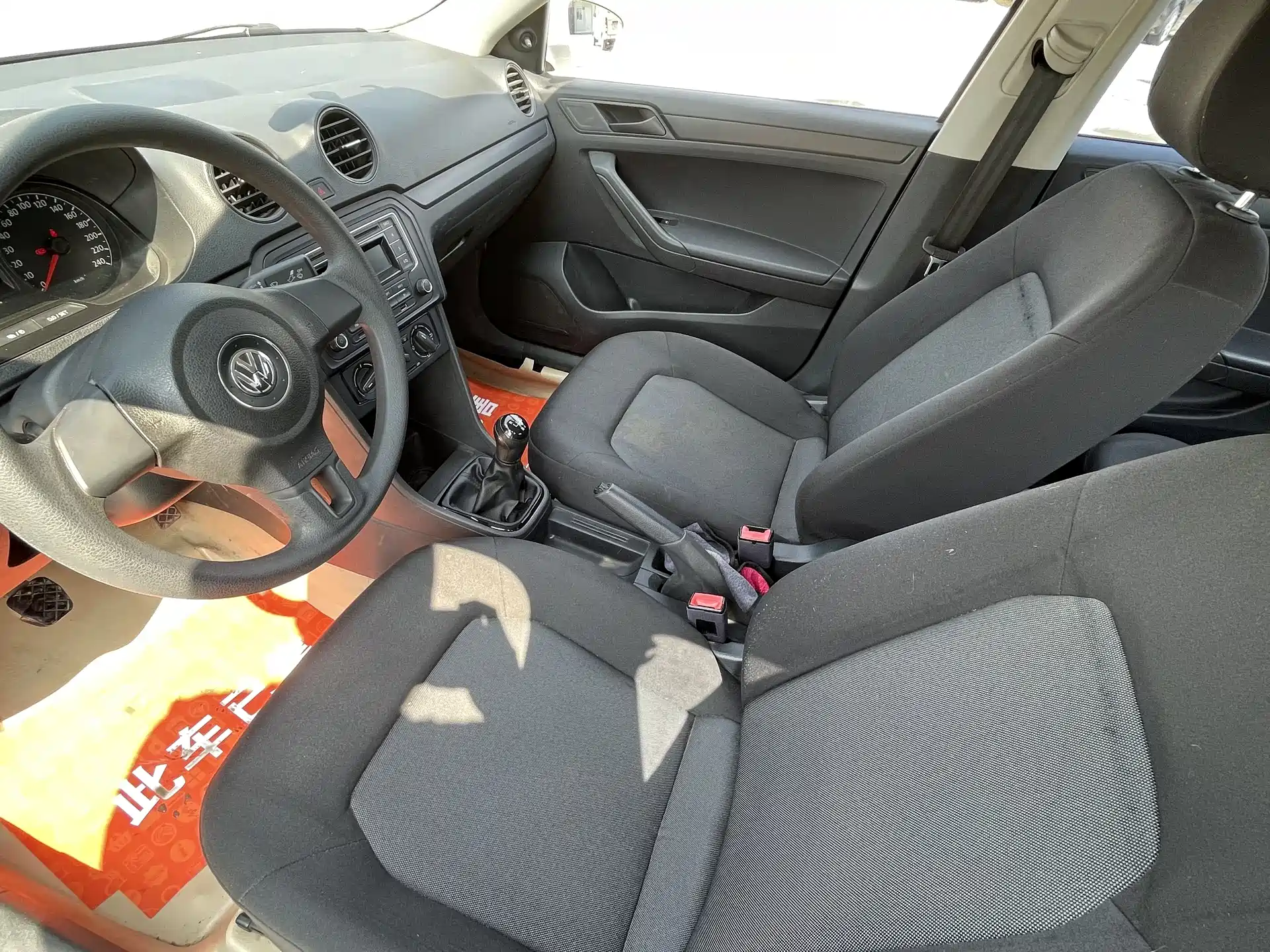 Фото 8 - Volkswagen Jetta