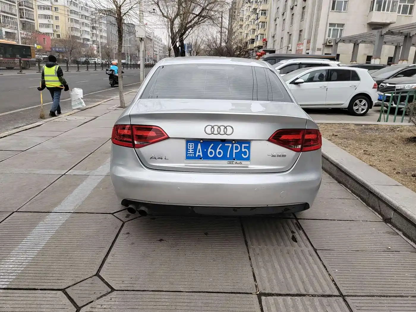 Фото 4 - Audi A4L