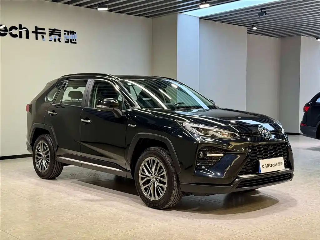 Toyota Wildlander 2023 Hybrid 2.5L E-CVT AWD Premium Edition фото 2