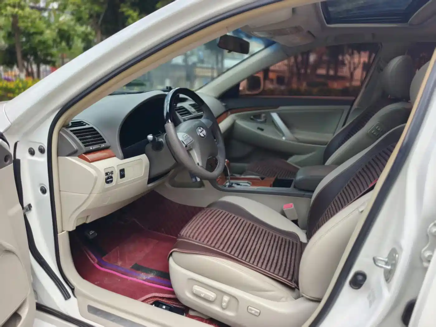 Toyota Camry 2013 200G Classic Luxury Edition фото 5