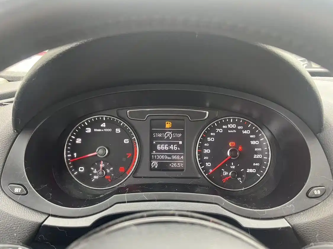 Фото 6 - Audi Q3