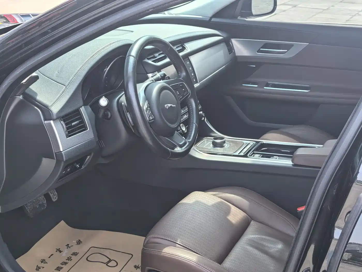 Jaguar XFL 2017 XFL 2.0T 240PS Luxury Edition фото 6