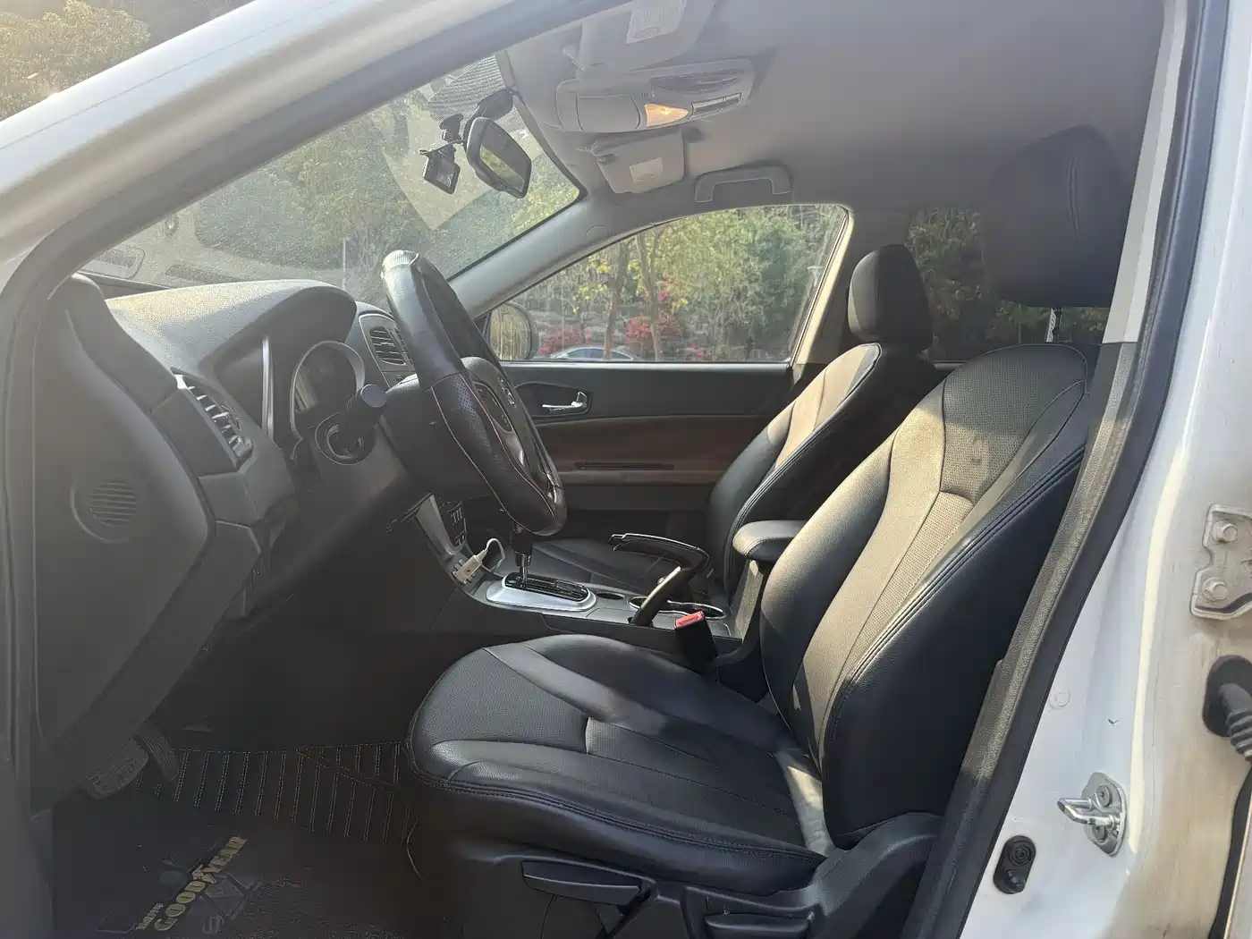 GAC Trumpchi Trumpchi GS5 2014 2.0L Automatic 2WD Premium Edition фото 7