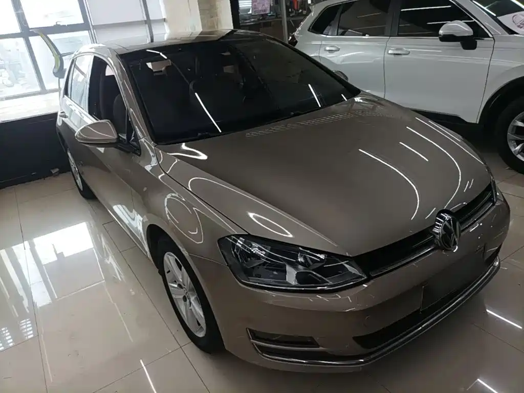 Фото 4 - Volkswagen Golf