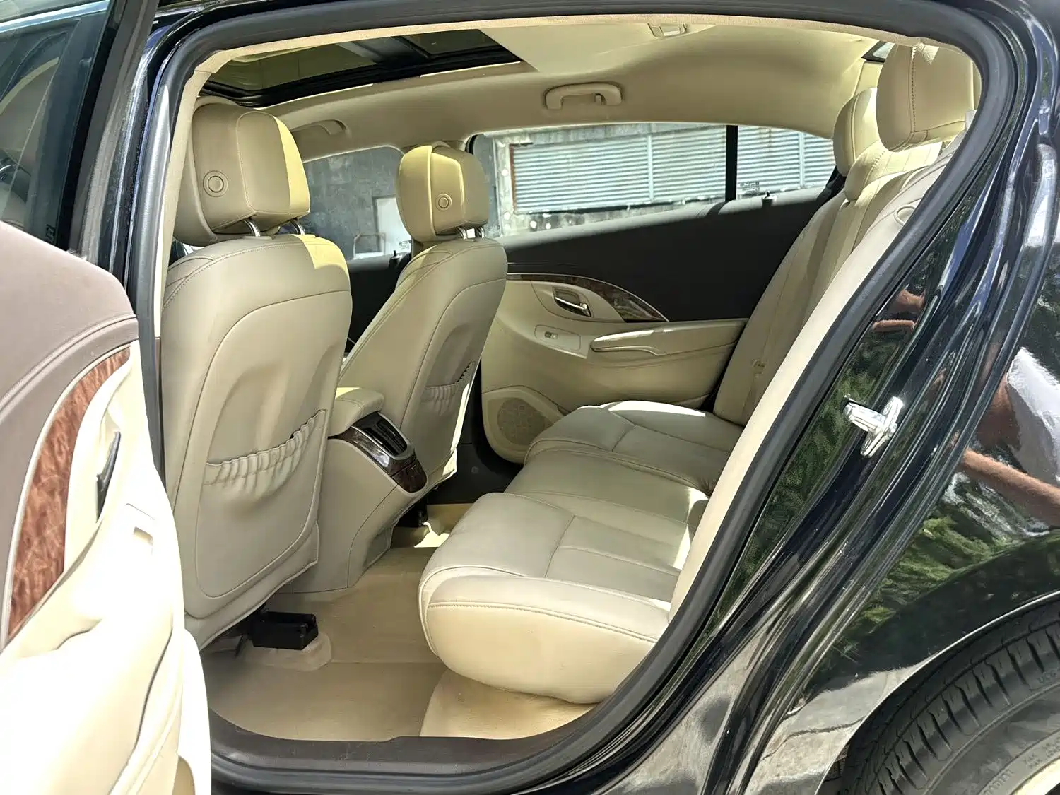 Photo 7 - Buick LaCrosse