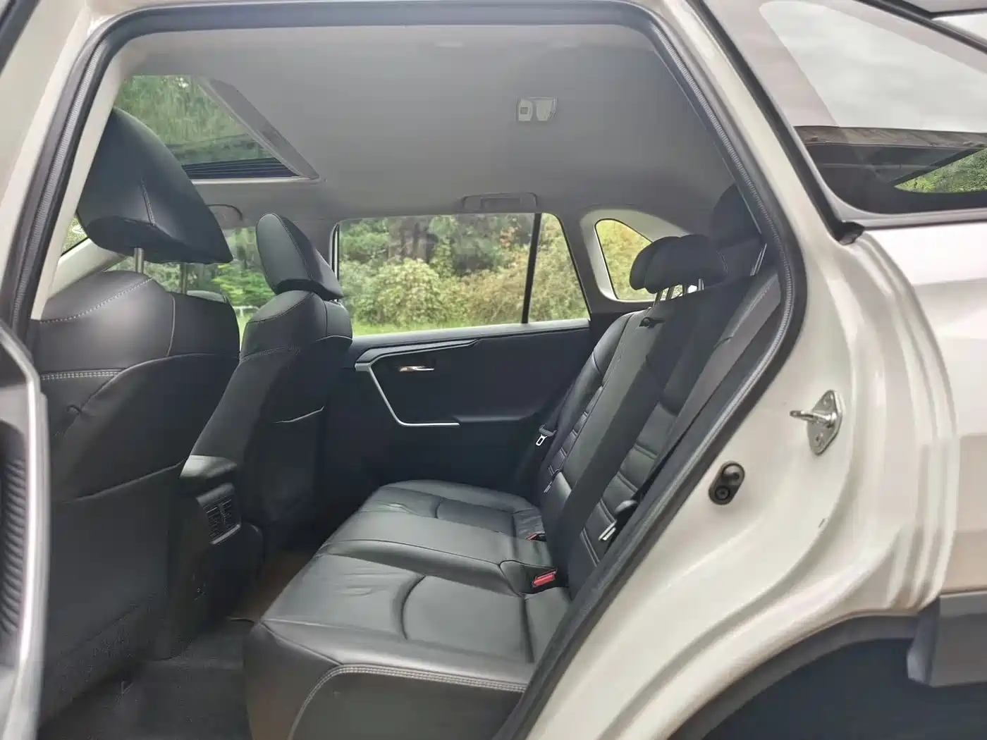 Toyota RAV4 Rongfang 2023 2.0L CVT FWD Style Plus Edition фото 9