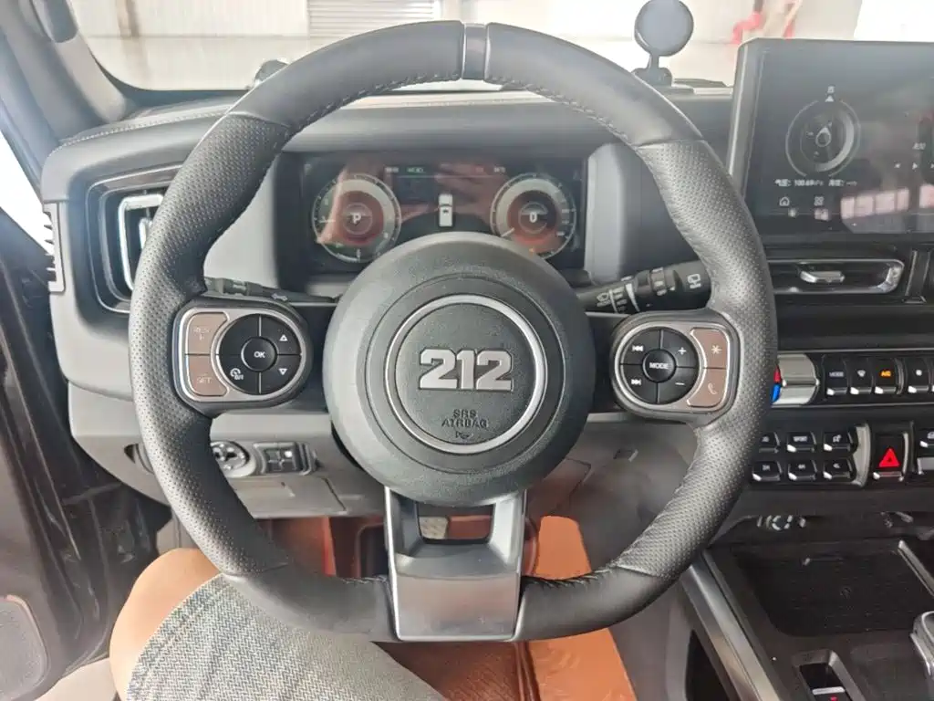 212 T01 2025 2024 2.0T Mechanic