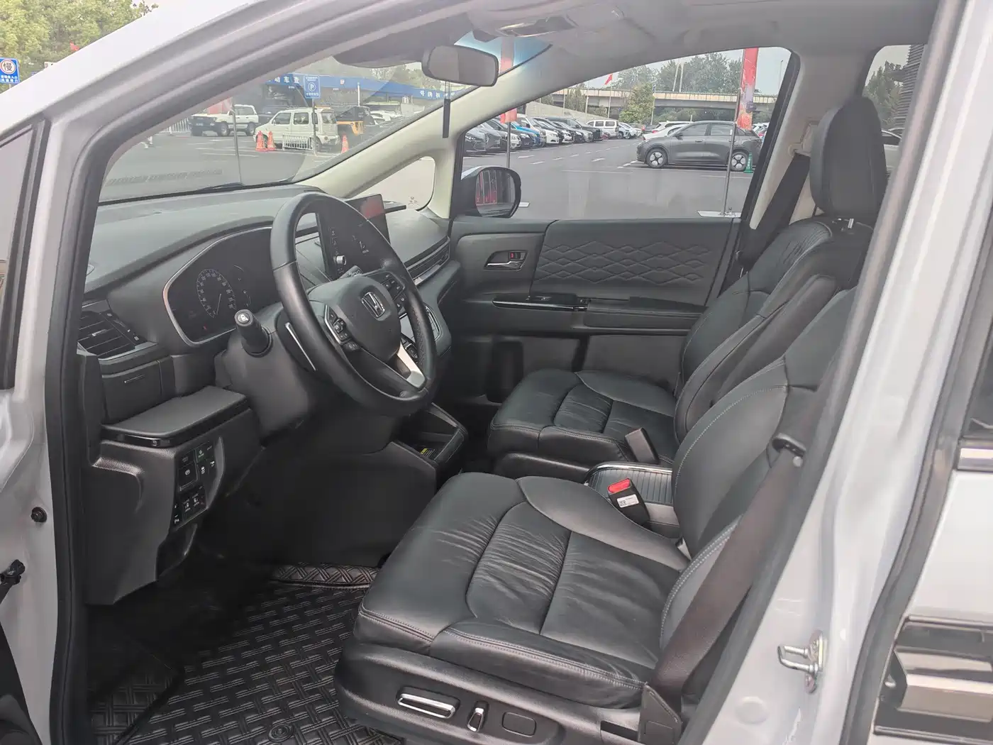Honda Elysion 2024 2024 2.0L e:HEV Luxury Edition