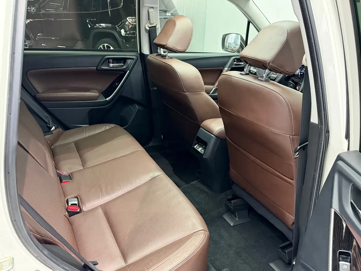 Subaru Forester 2017 2.5i Luxury Special Edition фото 21