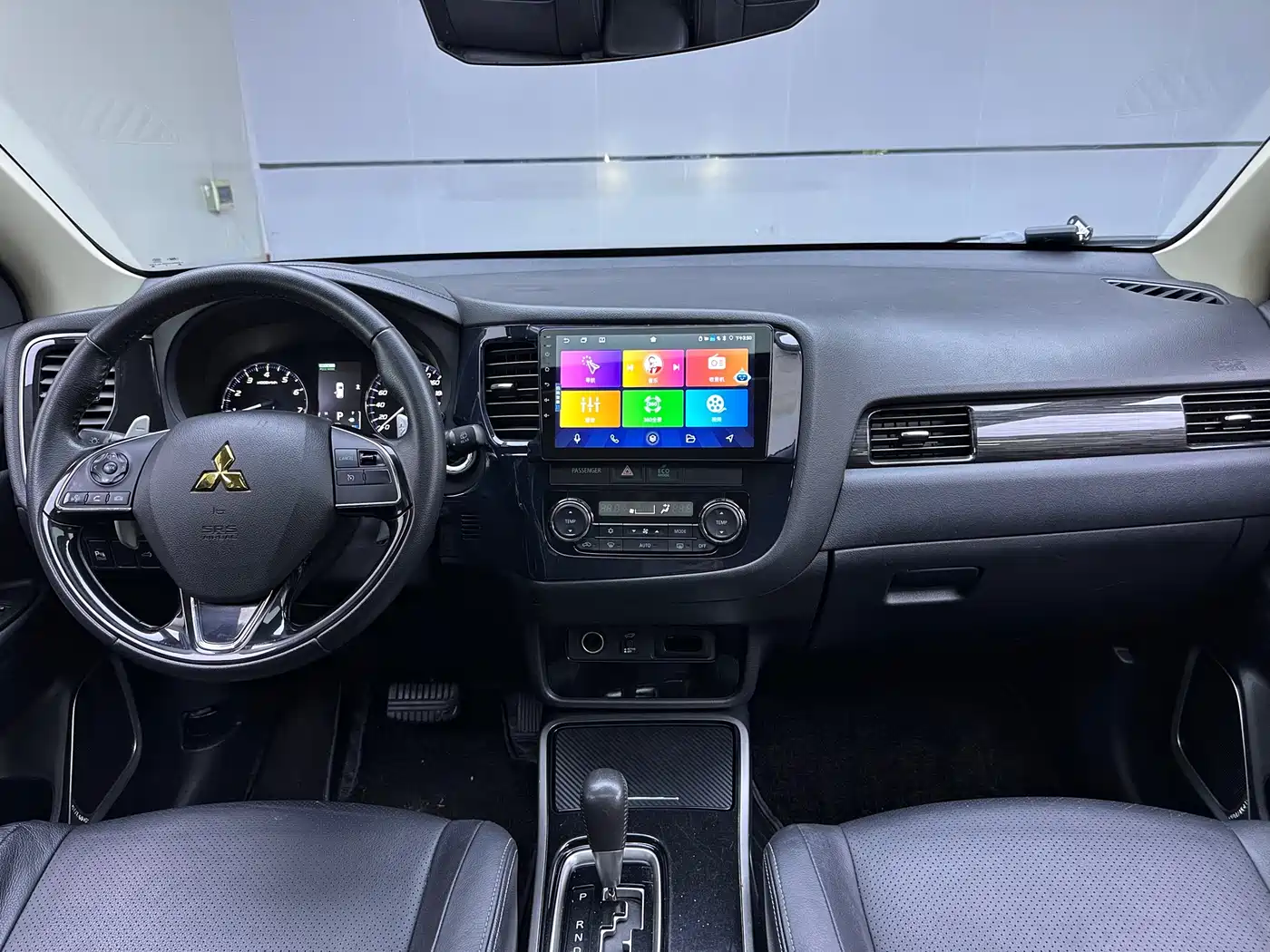 Mitsubishi Outlander 2018 2.4L 4WD Elite Edition 5-seater фото 7