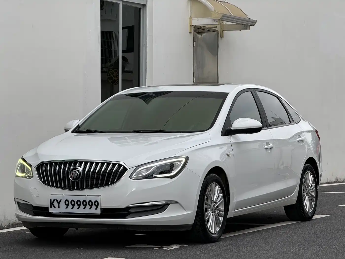 Buick Excelle 2016 Model 15N Automatic Luxury