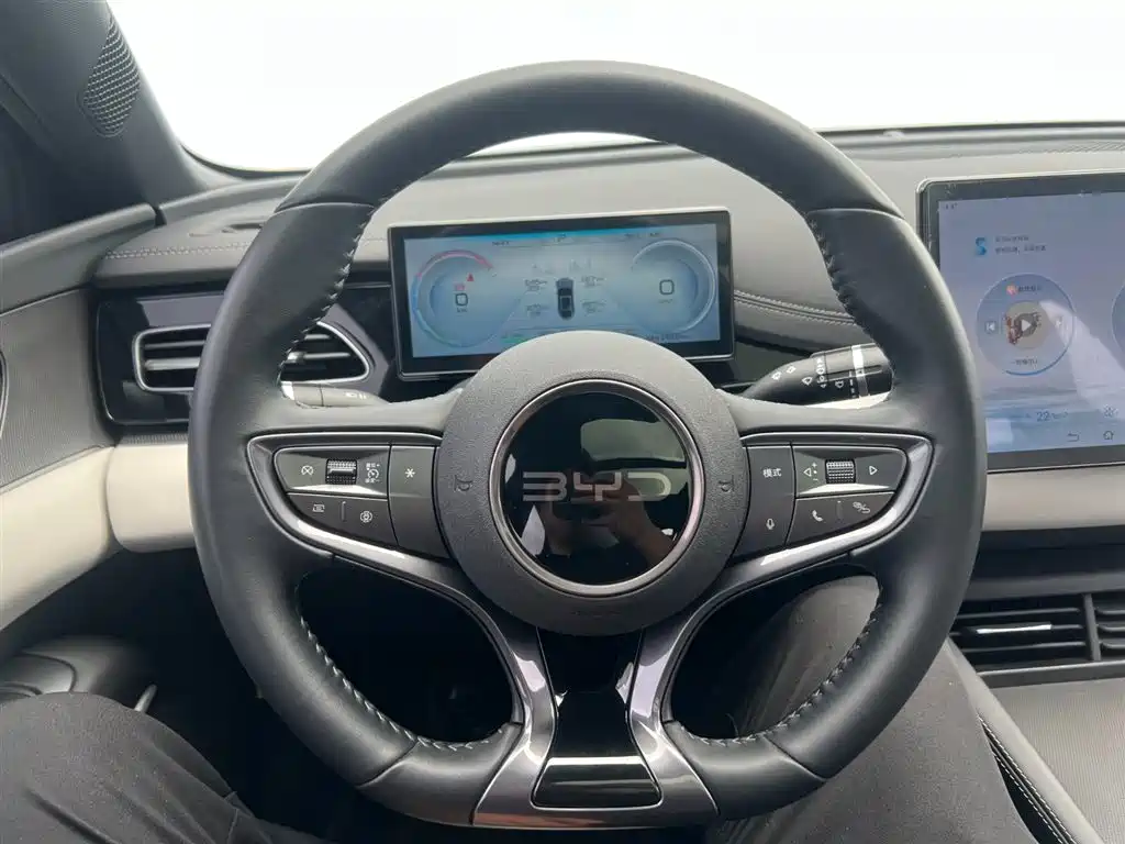 BYD SEAL 06 NEW ENERGY