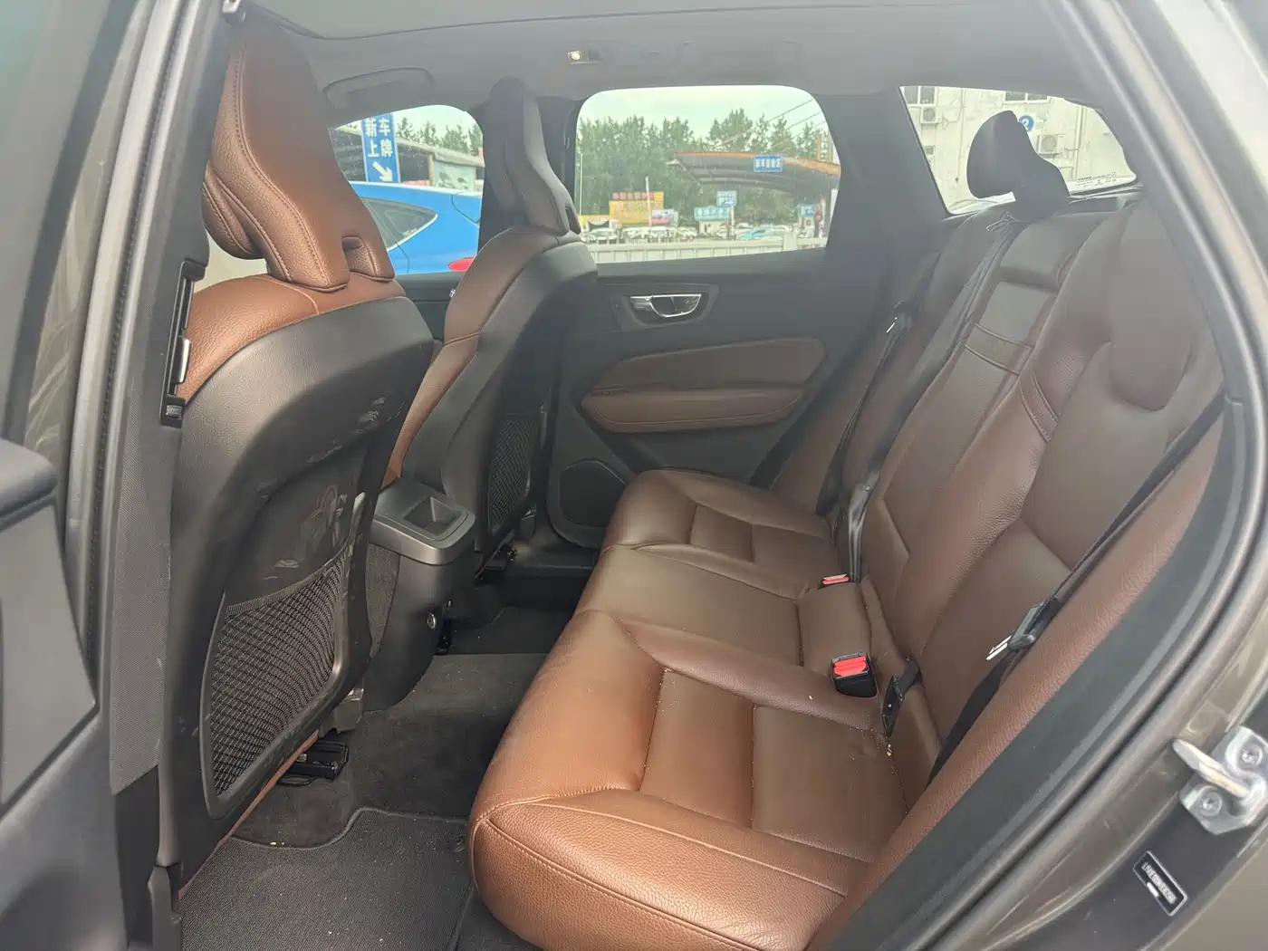 Фото 8 - Volvo XC60