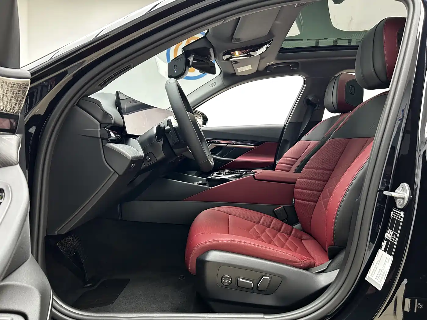 BMW 5 Series 2025 530Li Premium M Sport Package фото 7
