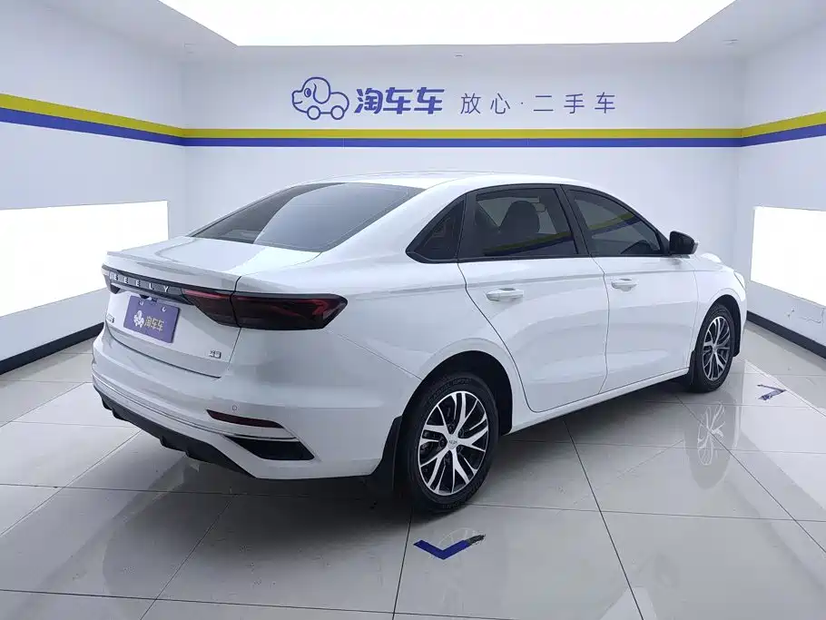 Geely Emgrand, миниатюра 3