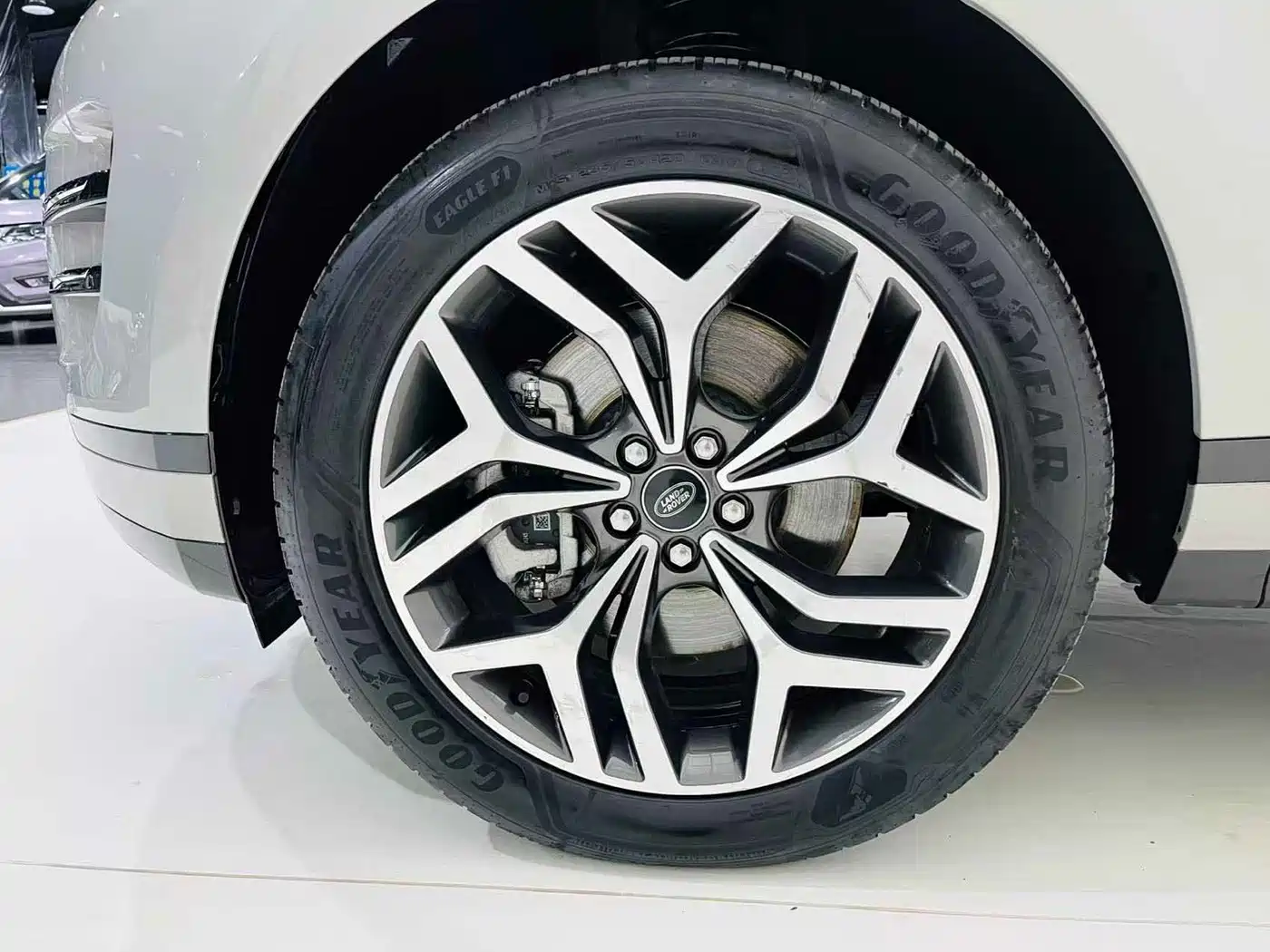 Land Rover Range Rover Evoque 2025 2024 Range Rover Evoque L 249PS Light Master Edition