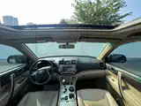 Photo 10 - Toyota Highlander