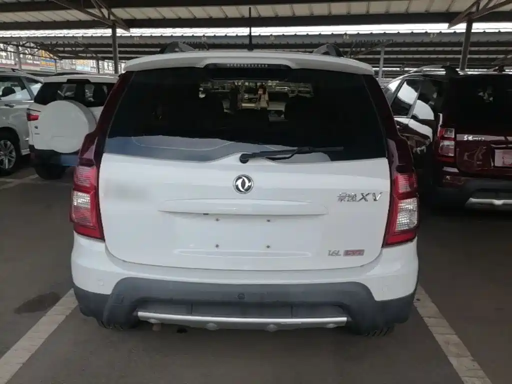 Dongfeng Fengxing Joyear XV 2017 2016 1.6L CVT Comfort