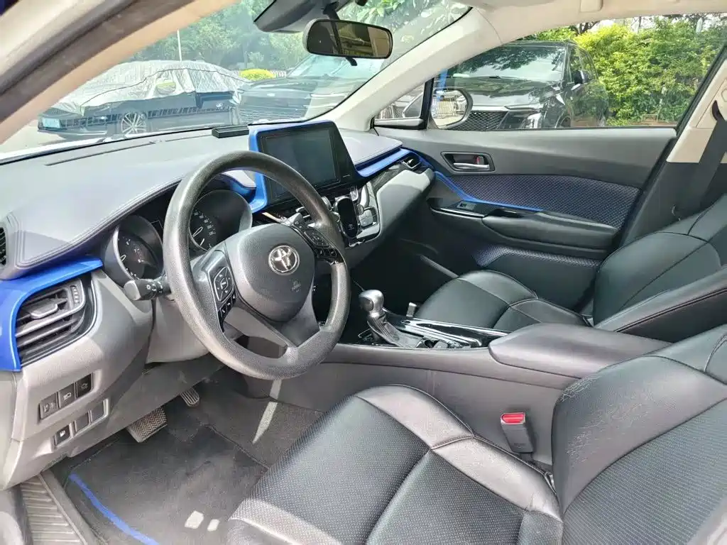 Toyota C-HR 2019 2020 Model 2.0L Leading